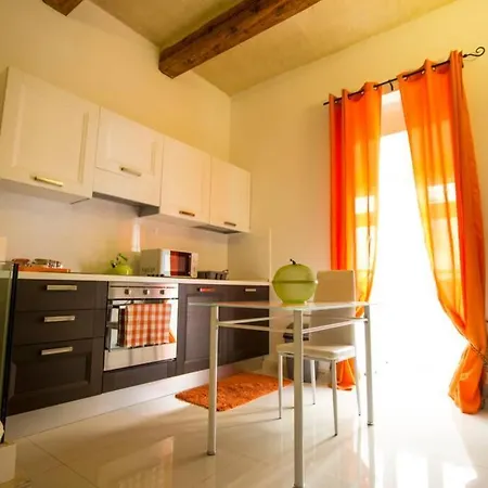Valletta-central Duplex Maisonette Apartment *