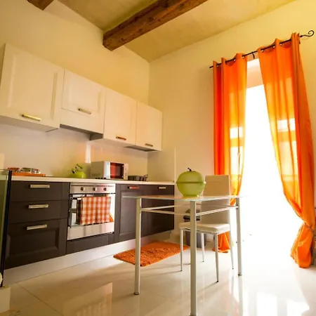 Valletta-central Duplex Maisonette *