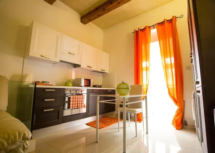 Valletta-central Duplex Maisonette *